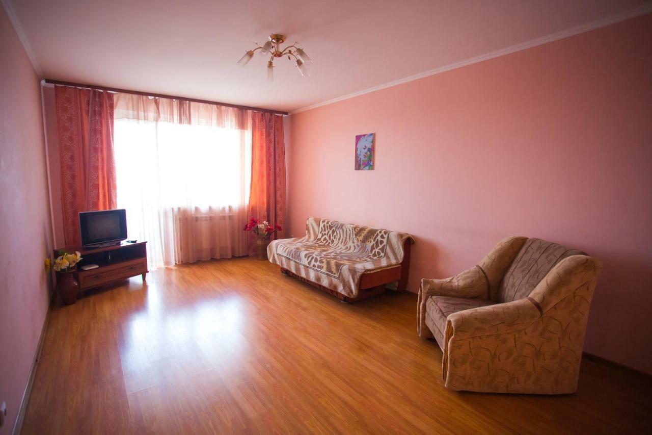 Like Home On Zaliznychna 9 Ивано-Франковск Экстерьер фото